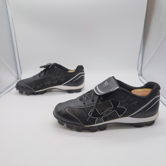 Under Armour sz 11 Women's Glyde Softball Cleats Black White ART NO.1233552-011 - Picture 5 of 11